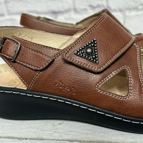 Fidelio Women's Hallux Fabia Bunion Relief Adjustable Sandal - Picture 10 of 16